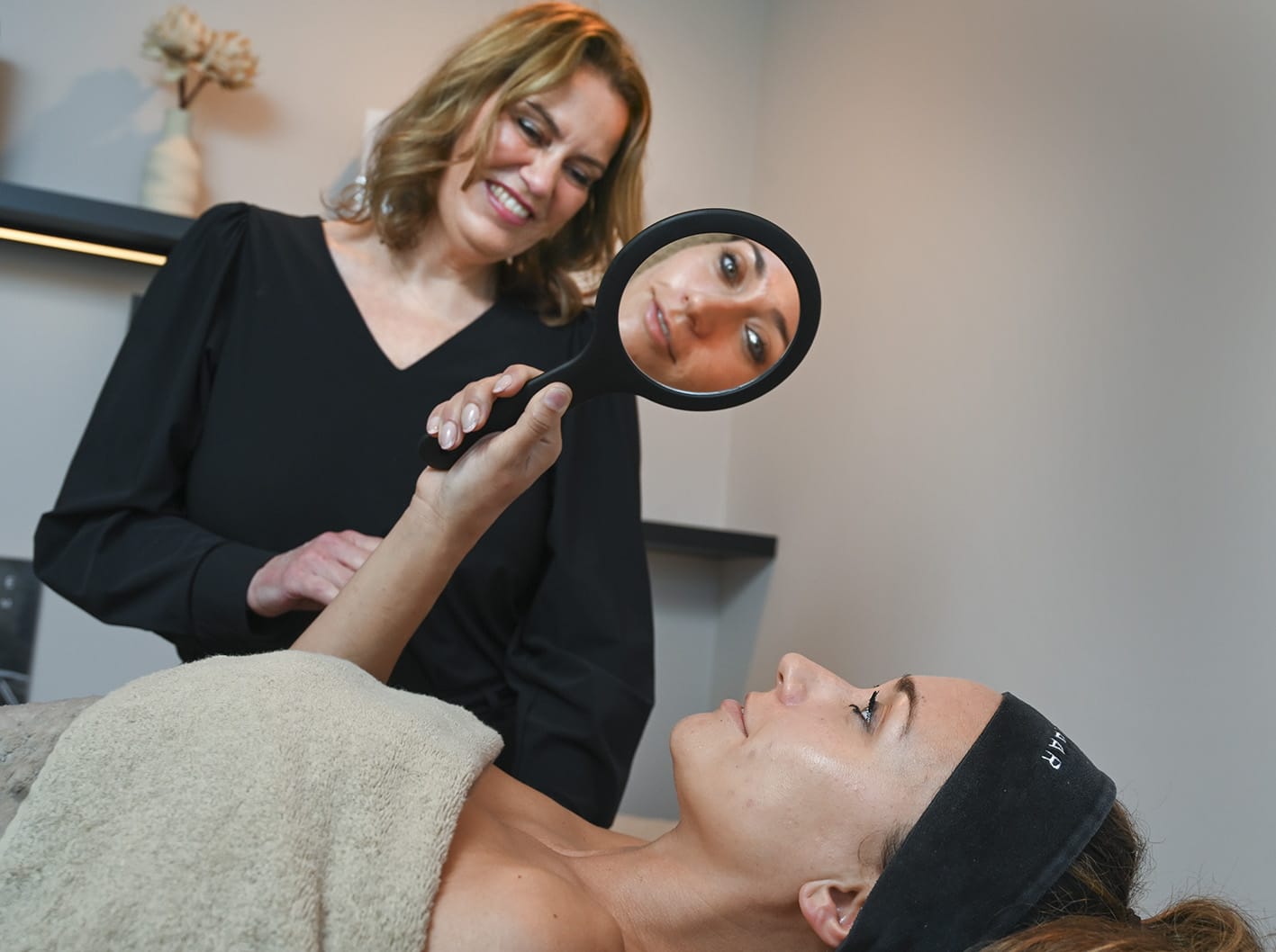 Sabine in haar salon